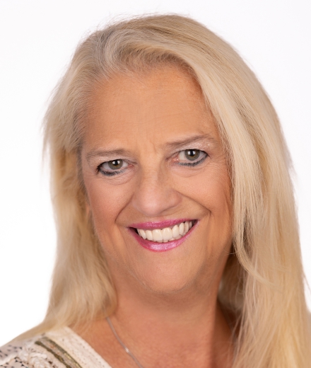 Weissmagierin Karin